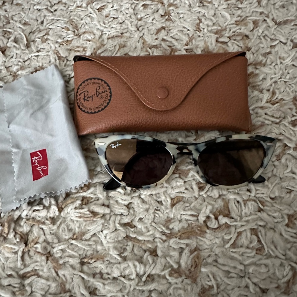 Ray-Ban Black and Cream Cat Eye Sunglasses